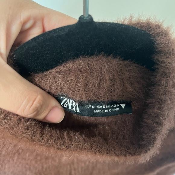 Zara Warm Brown Cropped Turtleneck Sweater - Picture 3 of 3